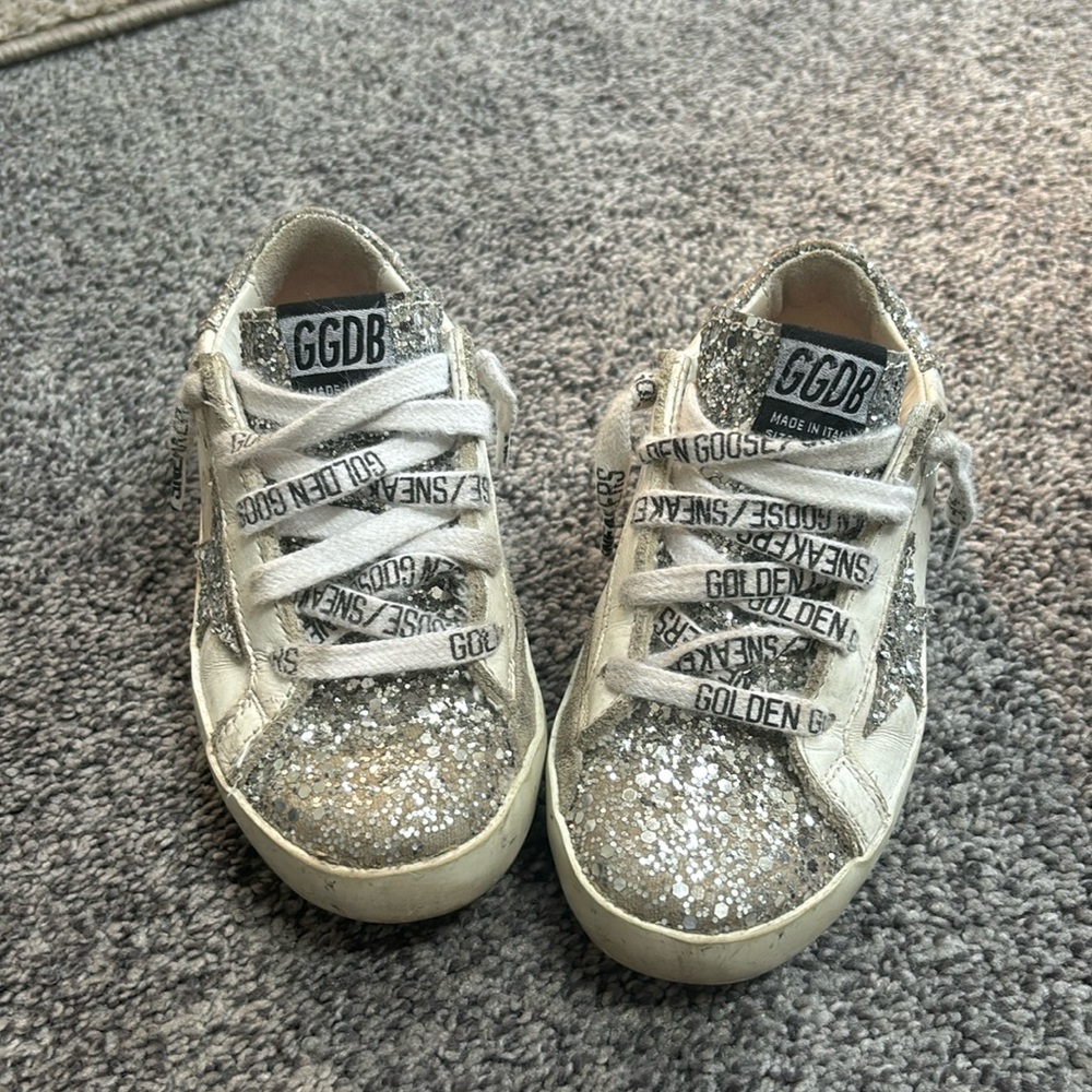 GoldenGoose SStar GGDB toddler 9-9.5 (26) authentic